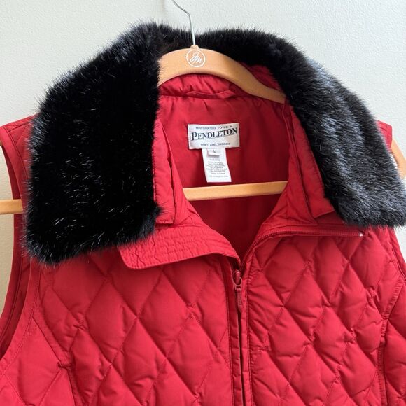 Pendleton Womens Quilted Down Blend Vest Jacket Faux Fur Collar Red Size L - Picture 3 of 6